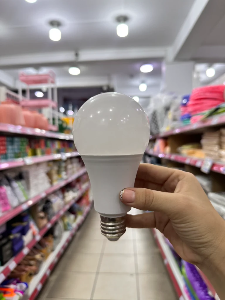Foco Led 18W 78MM x 138MM